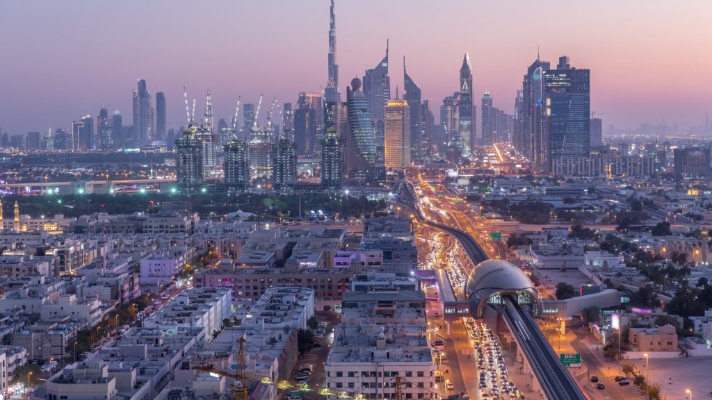Guida Essenziale: Come Trasferirsi a Dubai Senza Stress
